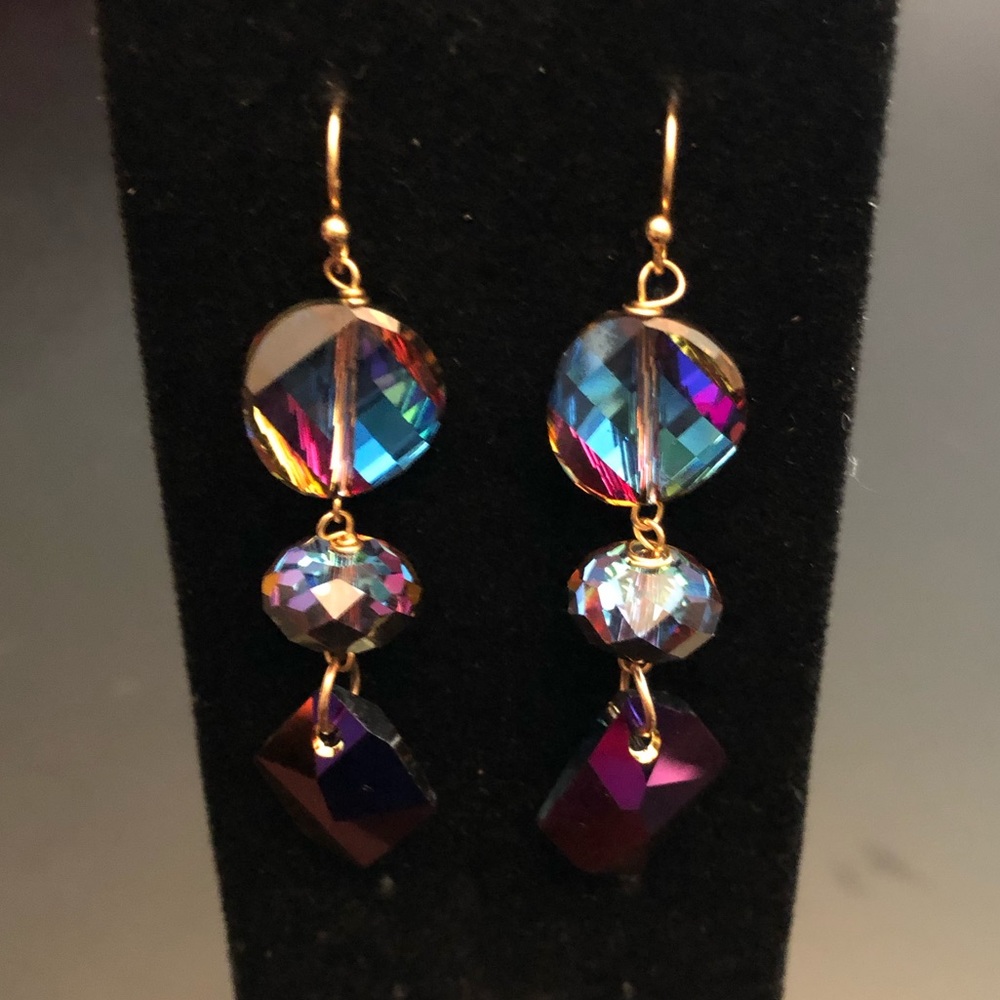 Swarovski crystal earrings NWOT 2.75” long